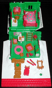 Polly Pocket Holiday Chalet