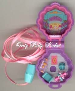 1995 - Polly Pocket Polly's Show Time Locket
