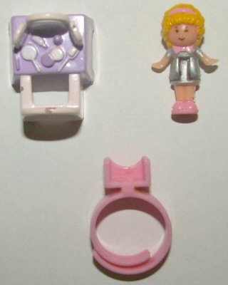 Polly Pocket Dressing-Up Time with Polly Ring - Bluebird Toys (Green Variation)